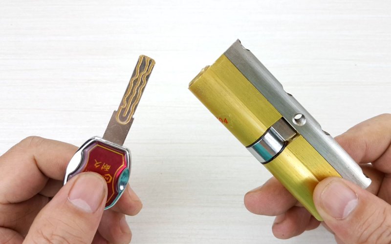 快速打开锁具的方法与工具推荐